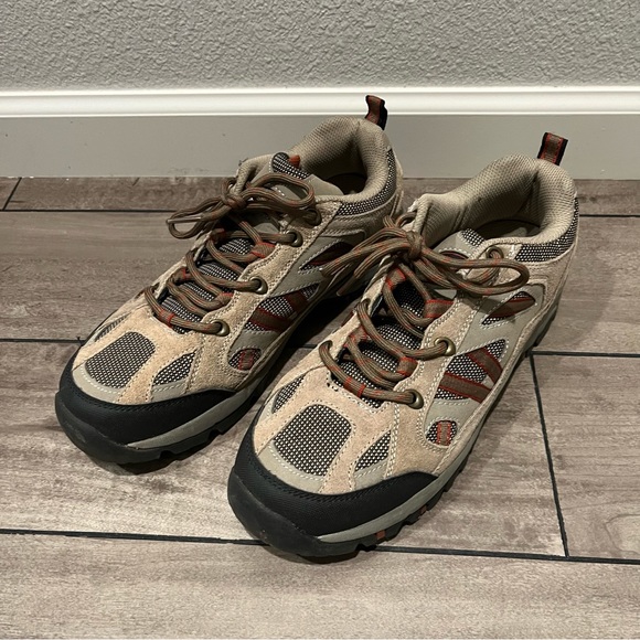 Khombu Hiking Shoes - Picture 1 of 6
